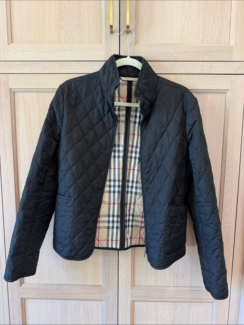 BURBERRY | Black Quilted Jacket Check Lining Zip Front Women’s